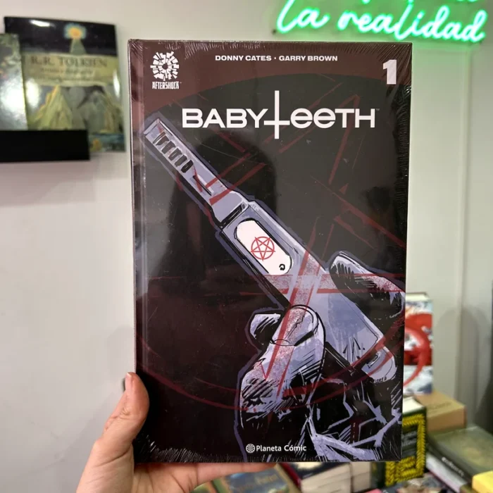Fotografía de la portada del Comic Babyteeth tomo 01 9788491737353