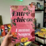 Fotografía de la portada del Libro Entre chicos edición de bolsillo 9788419130488
